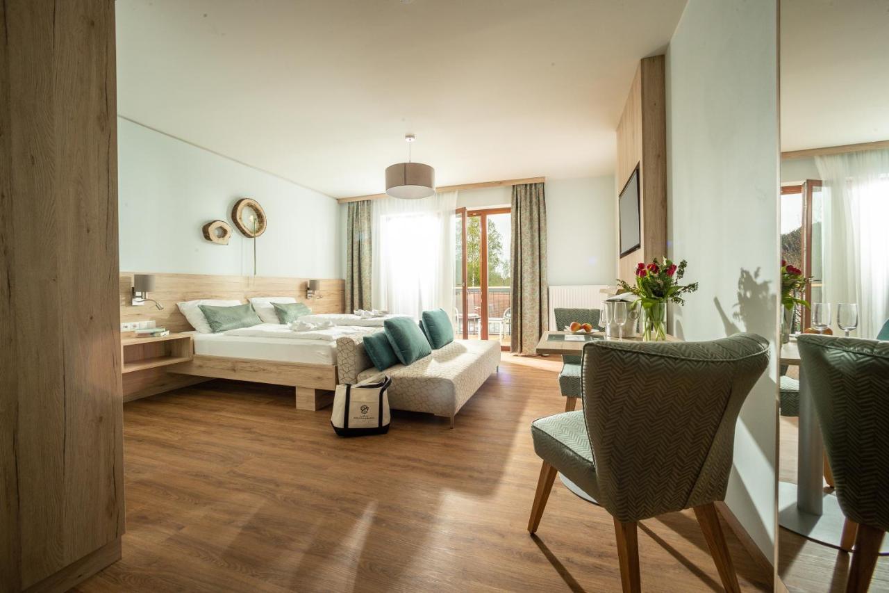 Hotel Moenichwalderhof Monichwald ภายนอก รูปภาพ